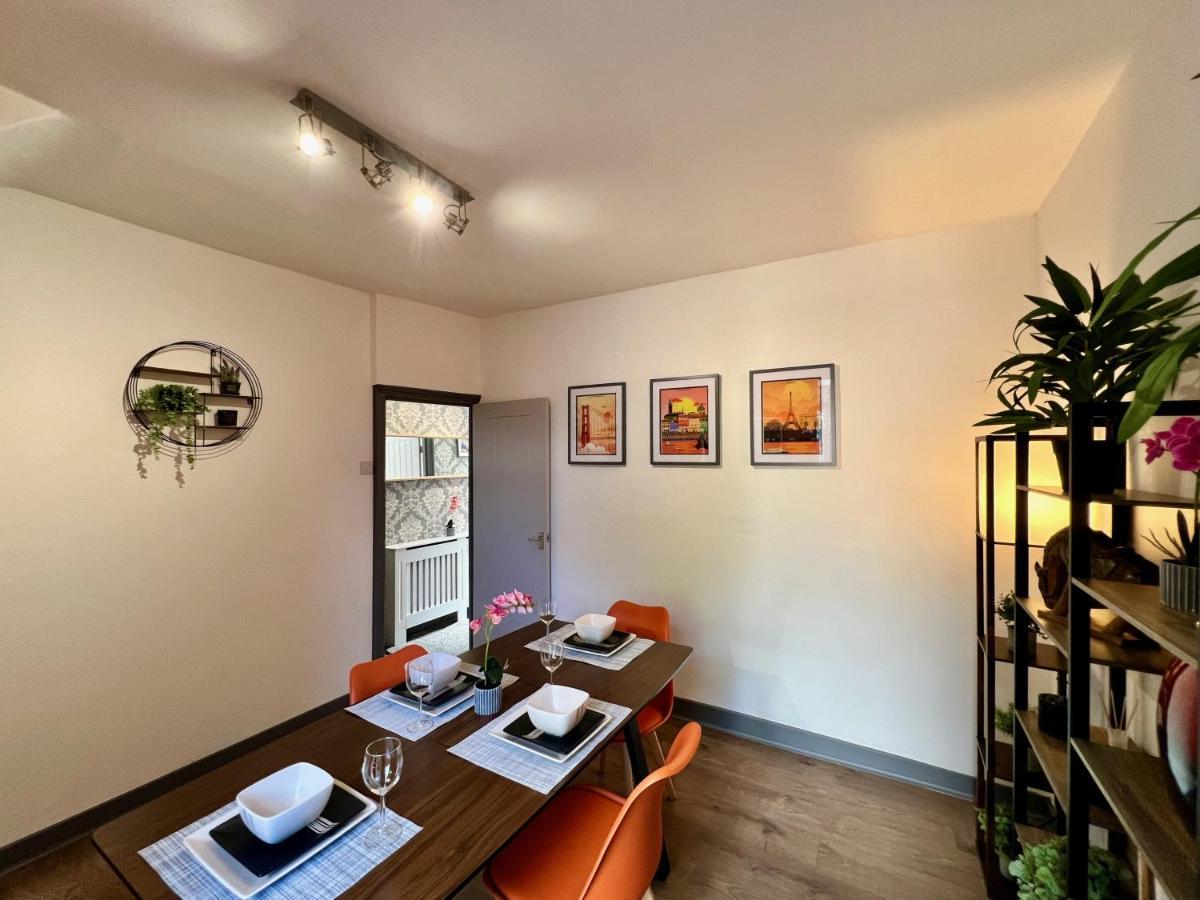 Hébergement de vacances Clarence House 3 Bedrooms 8min To Station E17 North East Londres